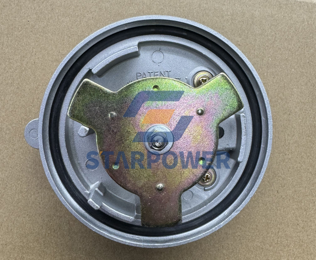 17А-04-41411 КЕПКА КОМАТСУ