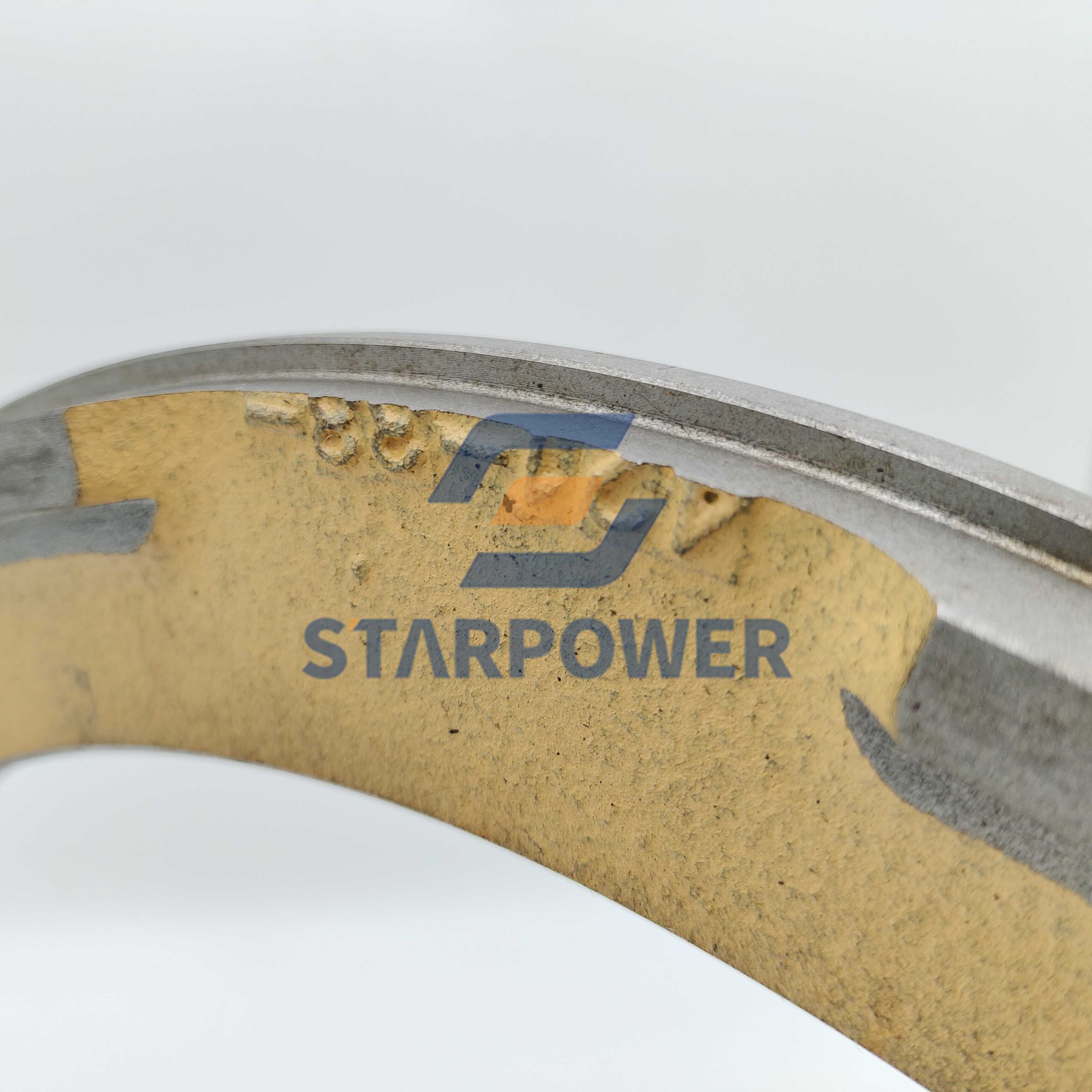 421-33-32381 ПЛАСТИНА KOMATSU НАРУЖНАЯ