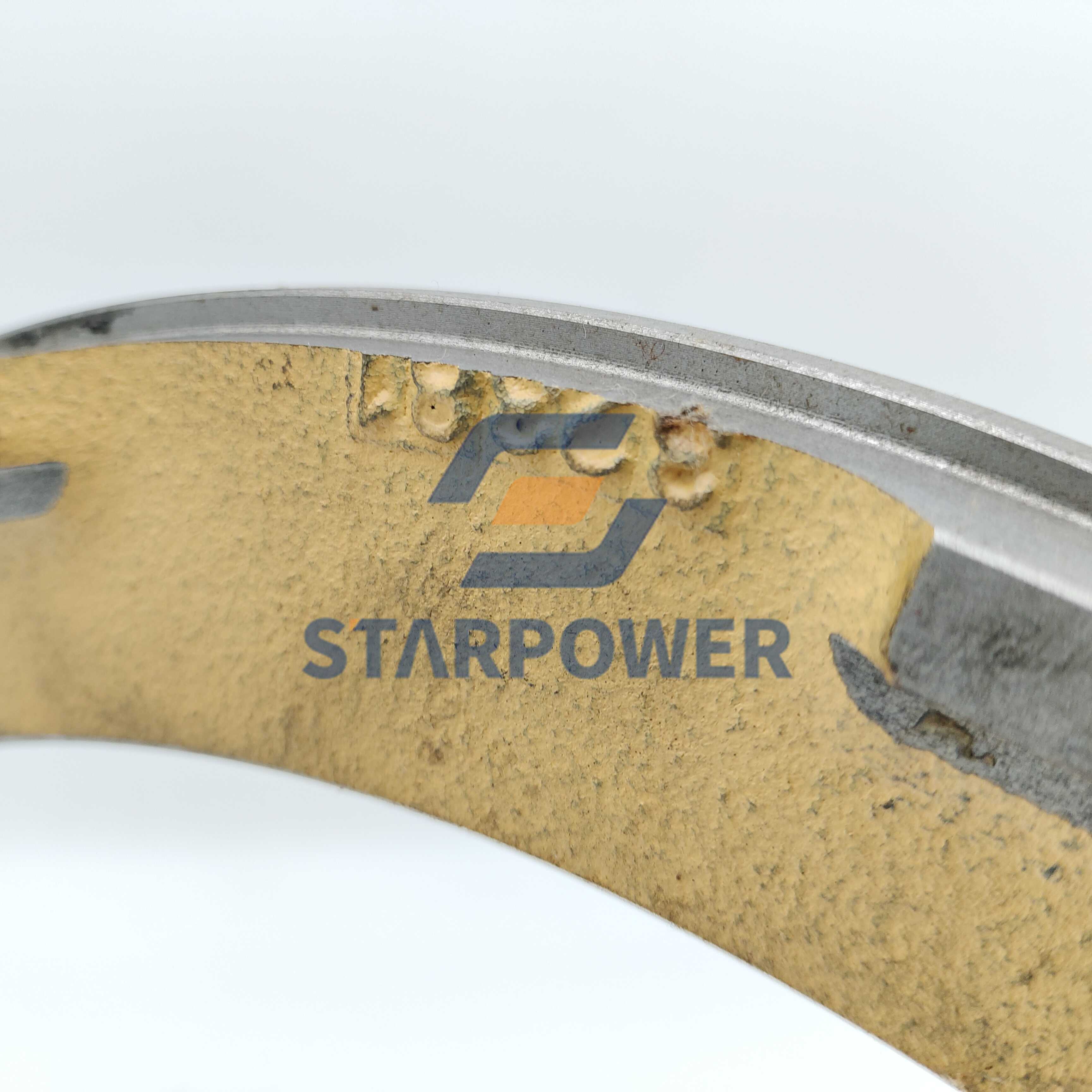 421-33-32381 ПЛАСТИНА KOMATSU НАРУЖНАЯ